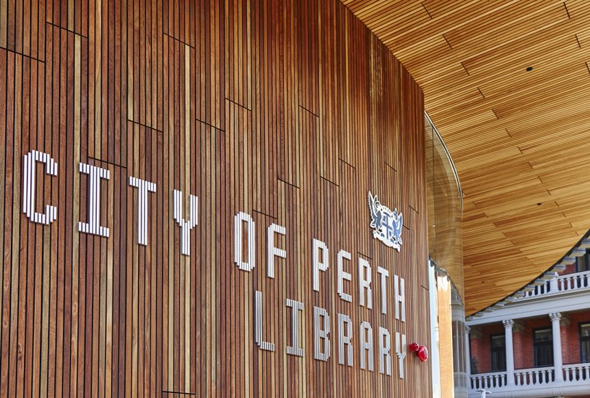 Screenwood’s certified Spotted Gum on the facade of the new Perth Library,
designed by Kerry Hill Architects. Photo: Francis Andrijch Photography, courtesy
City of Perth